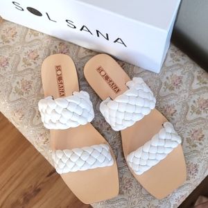 Sol Sana Lyric Slide in White